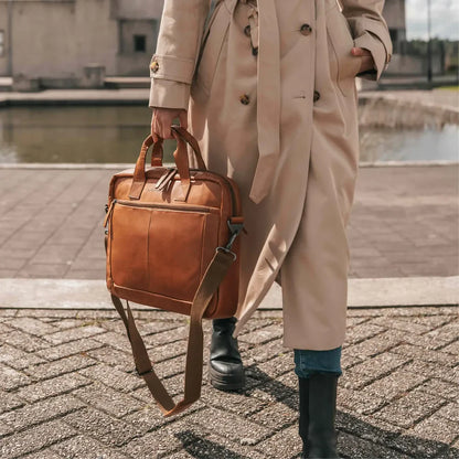 The Chesterfield Brand Calvi – Datorväska 15.6" – Cognac