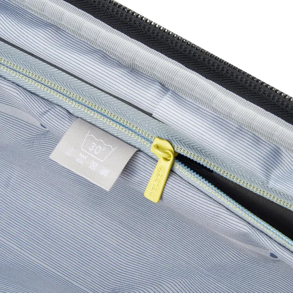 Delsey Shadow 5.0 - Svart Stor resväska 76cm