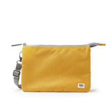 Roka London Carnaby Crossbodyväska 25cm – Flax