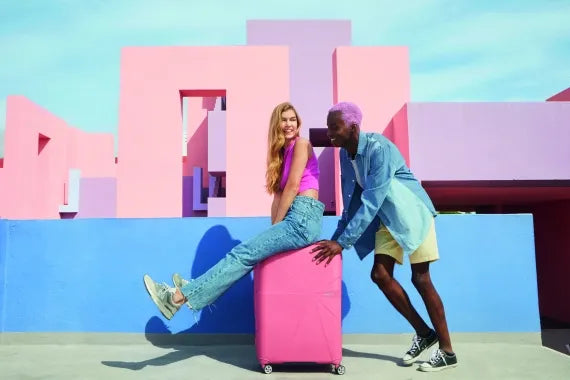 American Tourister Starvibe 77cm Stor Expanderbar Sun Kissed Coral